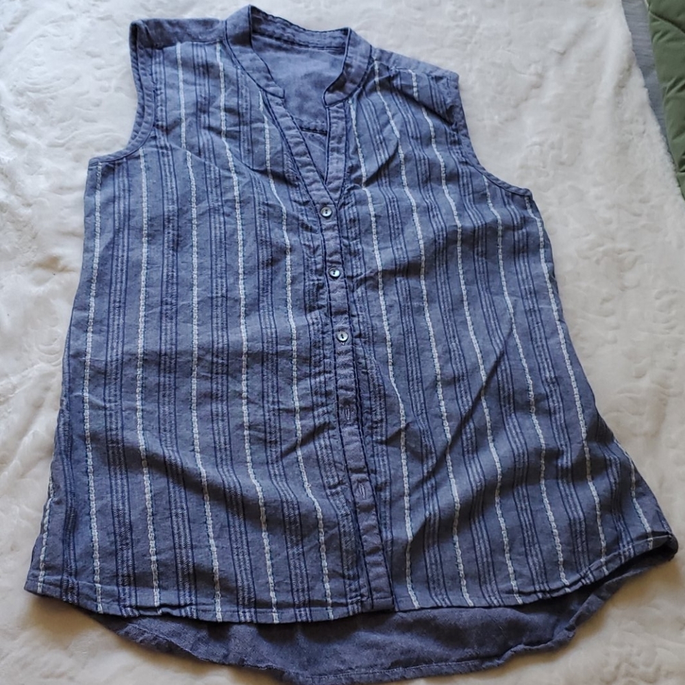 Blue button up sleeveless with embroidery